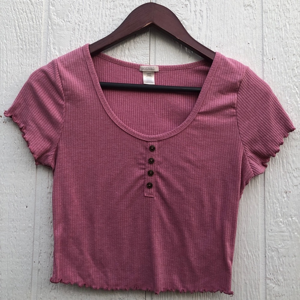 🌷pink buttoned crop top 🌷